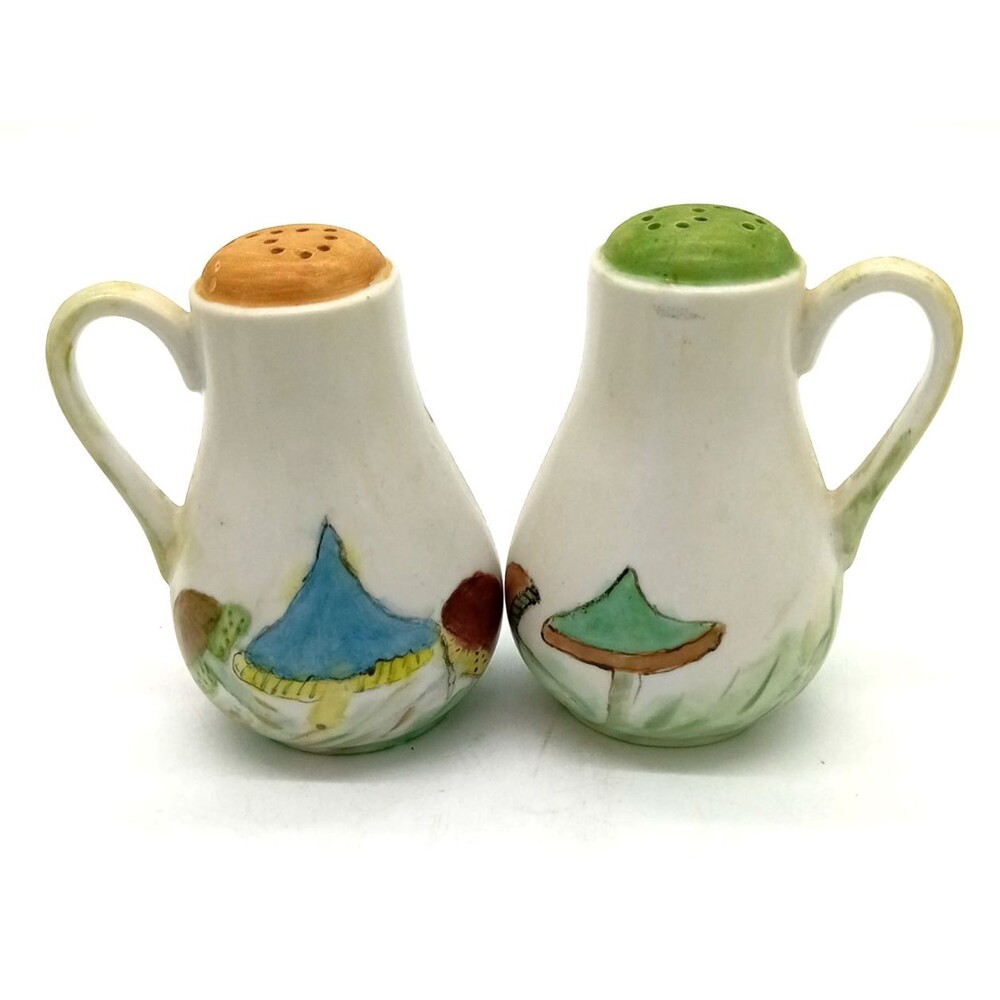 Vtg 1976 Hand Crafted Painted Mushroom Design 5" Salt & Pepper Shaker Set Signed